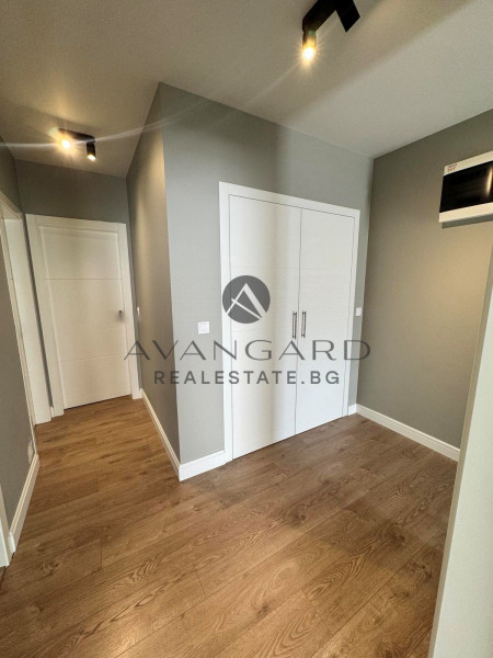 ЕДНОФАМИЛНА КЪЩА В ЗАТВОРЕН КОМПЛЕКС/ ТРАКИЯ