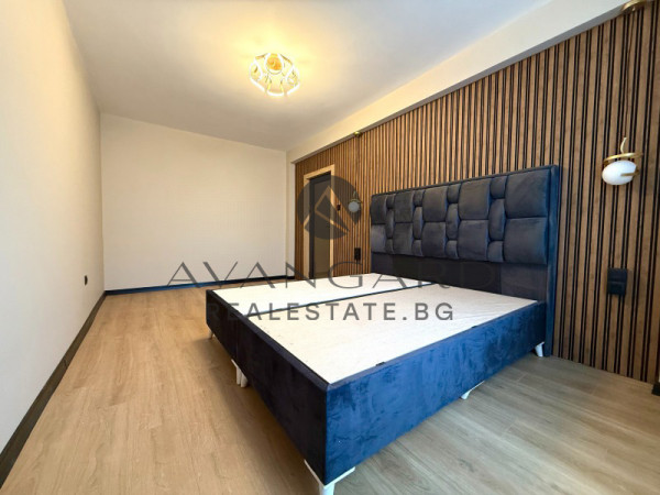 ДИЗАЙНЕРСКИ МНОГОСТАЕН АПАРТАМЕНТ