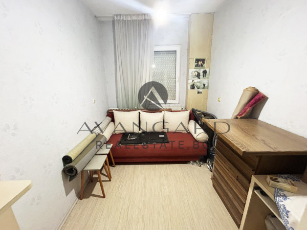 Тристаен маломерен Гагарин