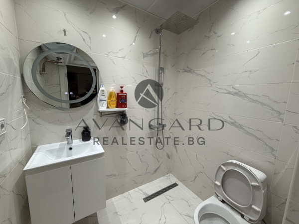 ДВУСТАЕН ОБЗАВЕДЕН / ЮЖЕН