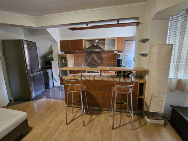 Maisonette WITH GARAGE INCLUDED IN THE PRICE / Kamenitsa 1