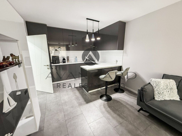 ДВУСТАЕН С ПАРКОМЯСТО! ОБЗАВЕДЕН ! КЪРШИЯКА!