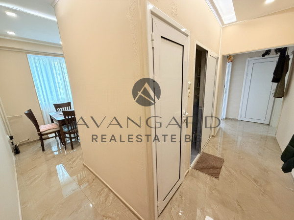 САНИРАН ДВУСТАЕН С ТРИ ОТДЕЛНИ СТАИ !