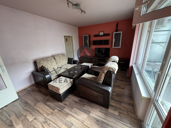 ТРИСТАЕН АПАРТАМЕНТ С РЕАЛНА КВАДРАТУРА ДО ПАРК ЛАУТА!!!