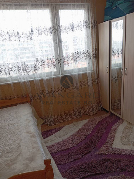 Двустаен / Реална Квадратура