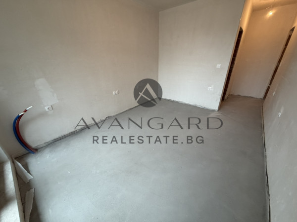 ИЗГОДНО! Тристаен с акт 16 Тракия