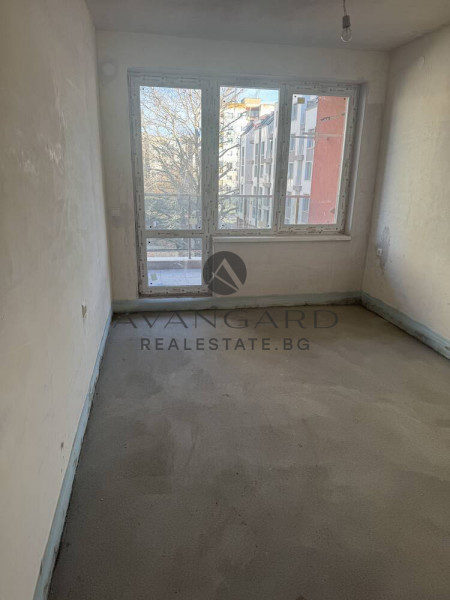 ДВУСТАЕН С ГАРАЖ В ЦЕНАТА! КЮЧУК ПАРИЖ!