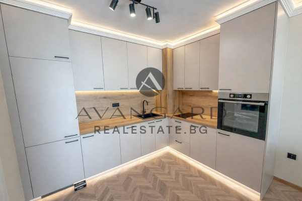 АКТ 16! Луксозен двустаен Южен