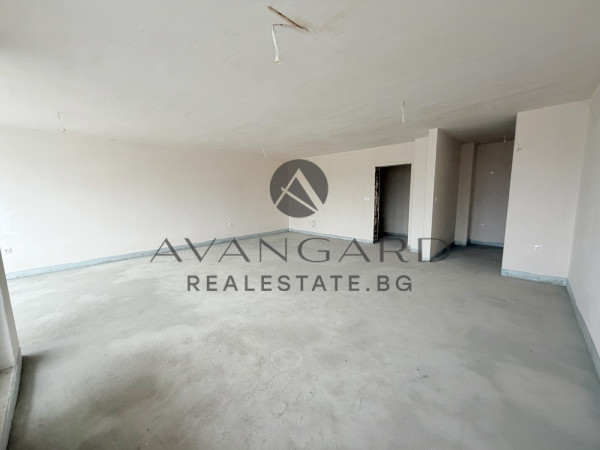 SPACIOUS THREE-ROOM APARTMENT WITH ACT 16 !!