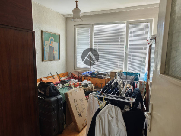 ТРИСТАЕН С ЧЕТИРИ ОТДЕЛНИ СТАИ! МАРАША