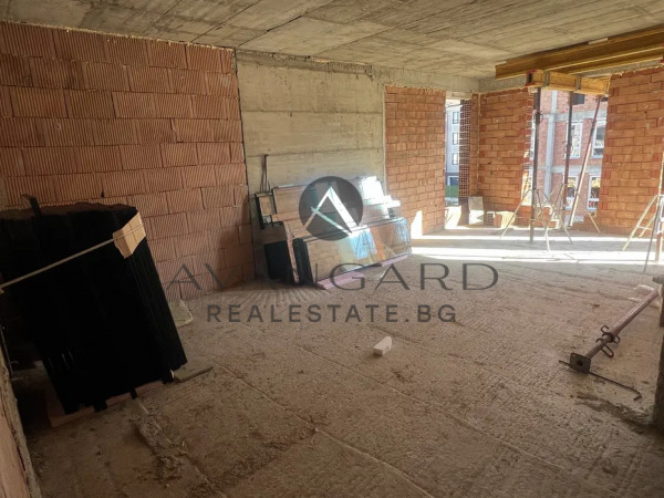 ACT 14! Three-room SMALL MODERN BUILDING