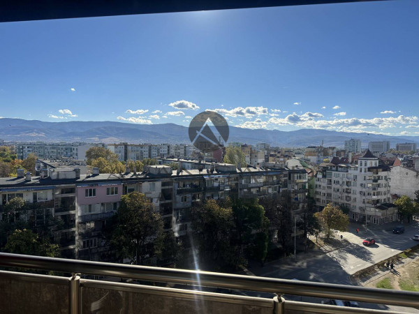 Тристаен апартамент / МОЛ Пловдив