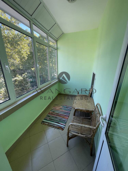 Тристаен до ТРИМОНЦИУМ