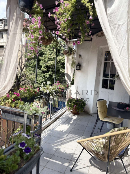 Spacious floor of house / real square footage / top location