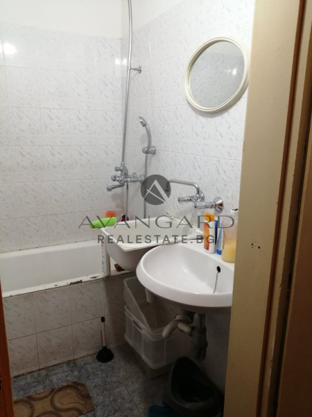 THREE-ROOM APARTMENT / KARSHIYAKA