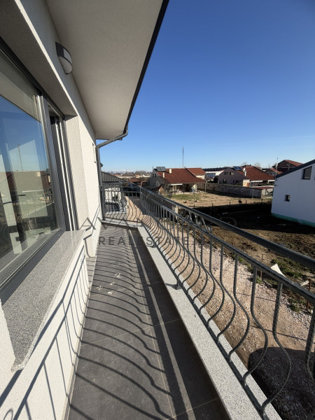 САМОСТОЯТЕЛНА КЪЩА В ЗЛАТИТРАП С АКТ 16