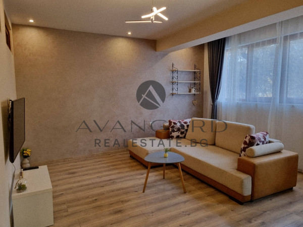 Двустаен до р-т Хитър Петър