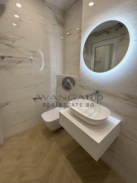 ДВУСТАЕН ОБЗАВЕДЕН! СМИРНЕНСКИ!