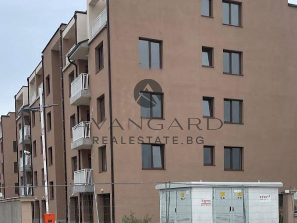 THREE-ROOM APARTMENT WITH ACT 16 AND GARAGE INCLUDED IN THE PRICE!