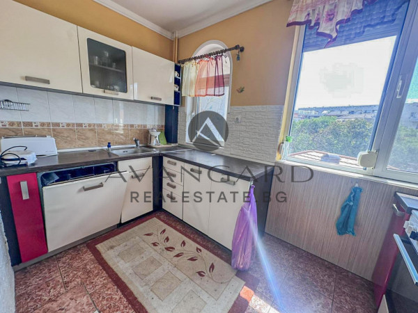 TOP LOCATION / THREE-BEDROOM APARTMENT / FURNISHED / KARSHAIYAKA