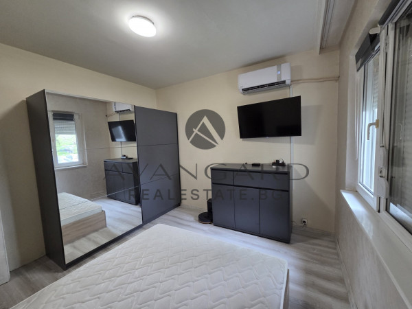 ЕКСКЛУЗИВНО!!! ТРИ ОТДЕЛНИ СТАИ !!! ОБЗАВЕДЕН/ТРАКИЯ !!!