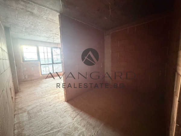 Spacious three-room apartment with act 14!