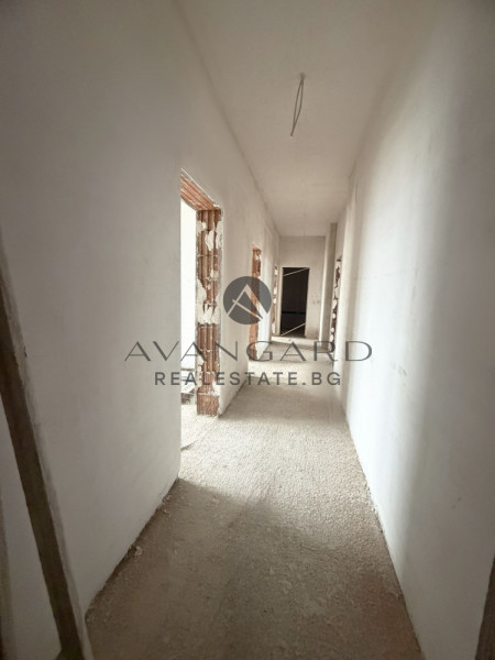 Four-room apartment with three-meter high ceilings