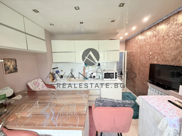 ДВУСТАЕН С ТРИ ОТДЕЛНИ СТАИ СЛЕД РЕМОНТ