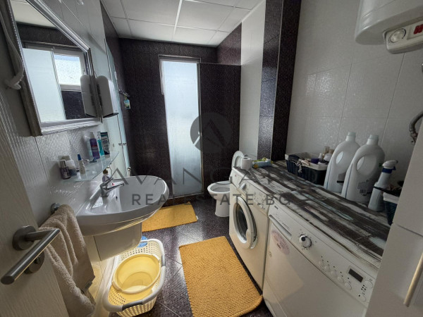 ЧЕТИРИСТАЕН + ДВУСТАЕН + ДВЕ ПАРКОМЕСТА АВТОГАРА РОДОПИ