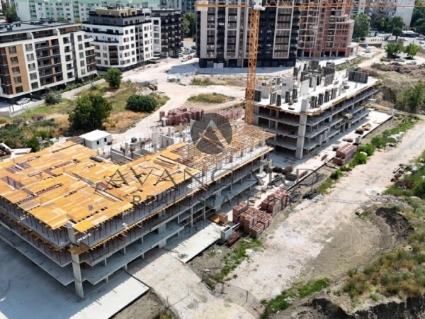 Top location! Two -bedroom luxury building