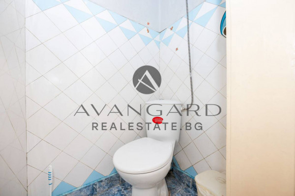 THREE-ROOM APARTMENT WITH REAL SQUARE AREA IN A TOP LOCATION IN KAMENITSA 1!!!