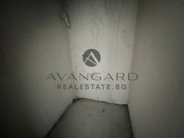 ПРЕД АКТ 16! Тристаен Остромила