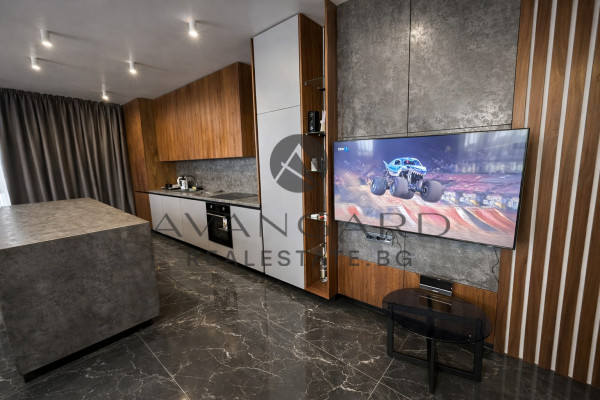 Дизайнерски тристаен до Новотела