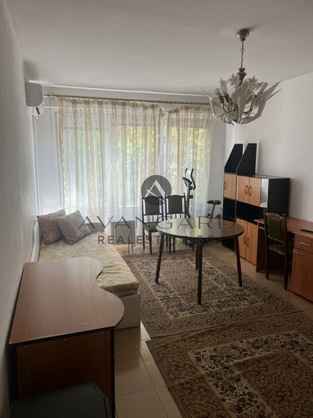 TWO-ROOM, FURNISHED in SMYRNENSKI!