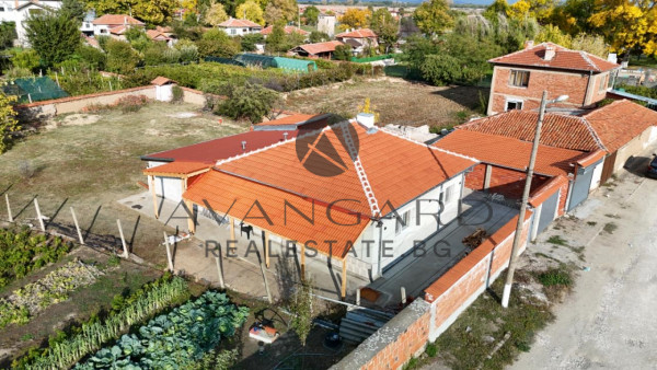 FULLY FURNISHED HOUSE WITH GARAGE IN MOMINO VILLAGE