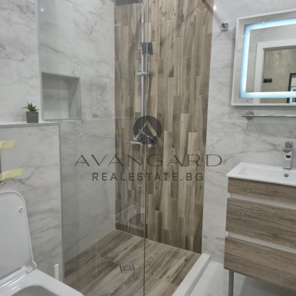 АКТ 16! Обзаведен двустаен с ПАРКОМЯСТО