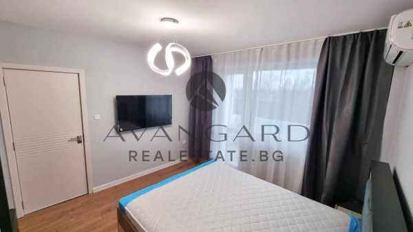 ОБЗАВЕДЕН ТРИСТАЕН / КЪРШИЯКА