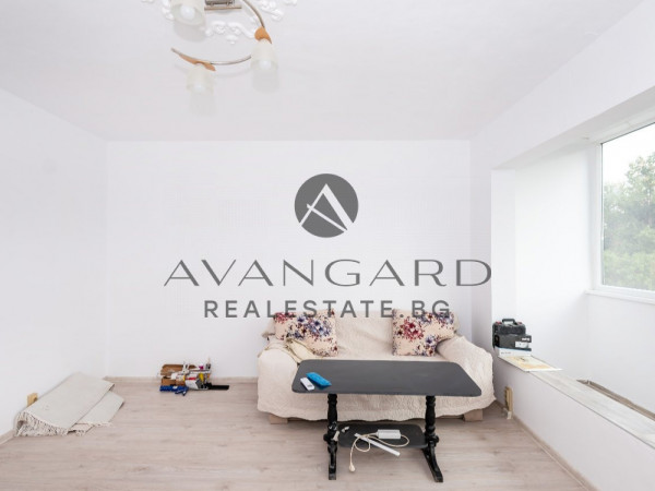 Двустаен м-н Слънчеви лъчи