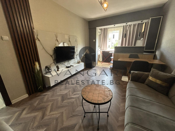 Furnished one -bedroom newcomer