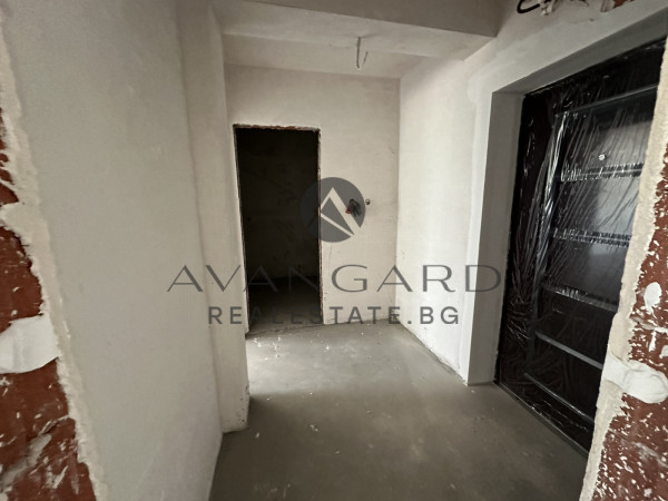 Двустаен с Паркомясто