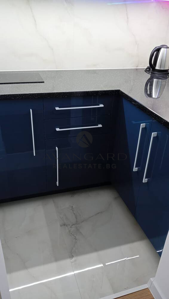 ЕДНОСТАЕН ОБЗАВЕДЕН! МАРАША!