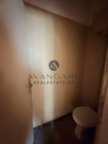 ТРИСТАЕН АПАРТАМЕНТ С  РЕАЛНА КВАДРАТУРА