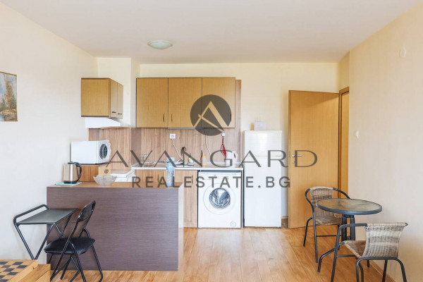 Top location! Two -bedroom Smirnenski