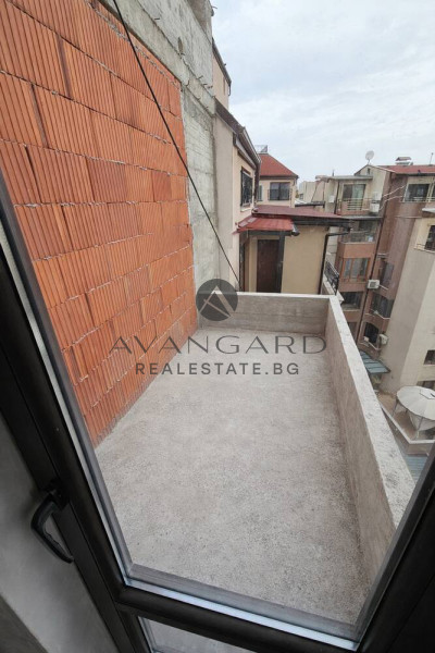 ДВУСТАЕН С АКТ 14 ДО ТЦ ГРАНД