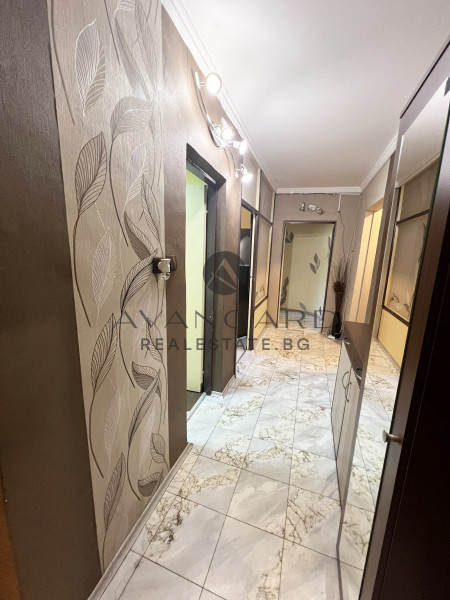 A renovated two -bedroom apartment in Karshiyaka