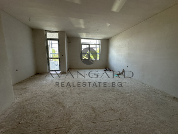 Spacious two -bedroom / south exposure