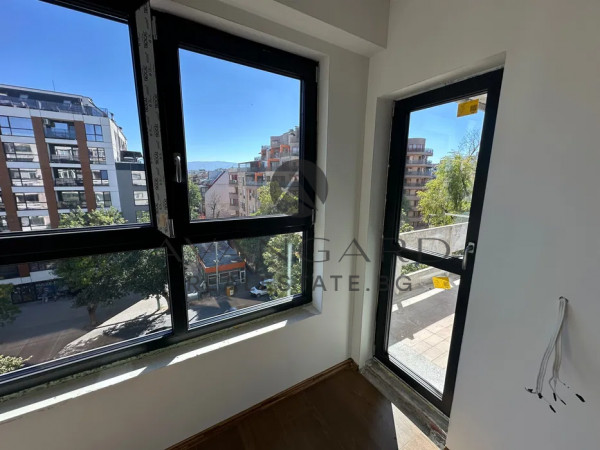 Тристаен апартамент с РЕАЛНА КВАДРАТУРА