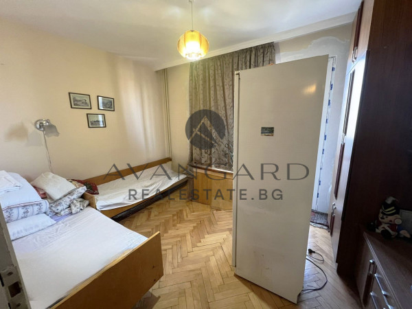 САНИРАН ТРИСТАЕН ДО ПЪЛМЕД !