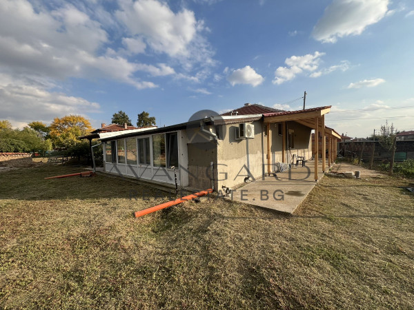 FULLY FURNISHED HOUSE WITH GARAGE IN MOMINO VILLAGE