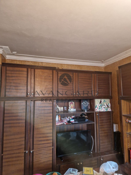 Двустаен с три отделни стаи до ОУ,,Елин Пелин"